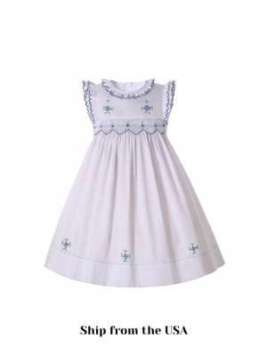 (USA ONLY)Classical Baby Girls White Smocked Dress